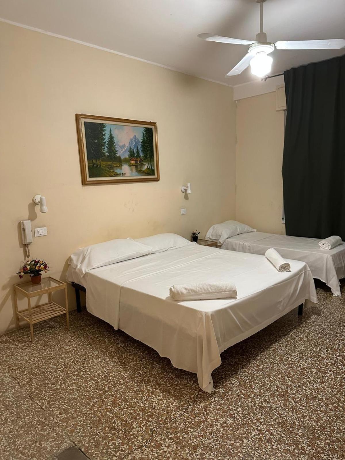 Pensione Trento เมสเตร ภายนอก รูปภาพ